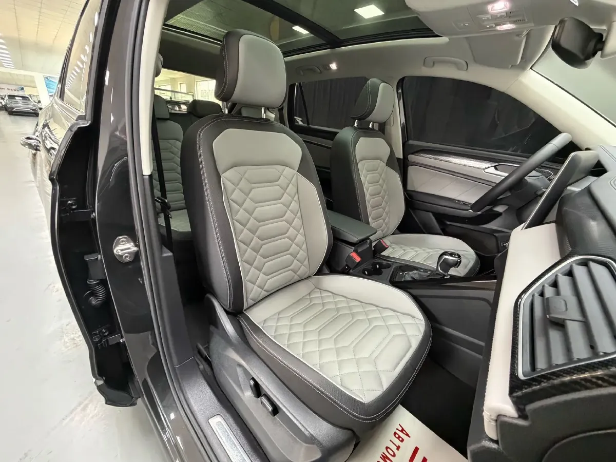 2023 Volkswagen Tayron 1.4T 150HP L4 7DCT,autocango,china used car exporter,china ev exporter,chinese used car exporter,chinese used ev exporter