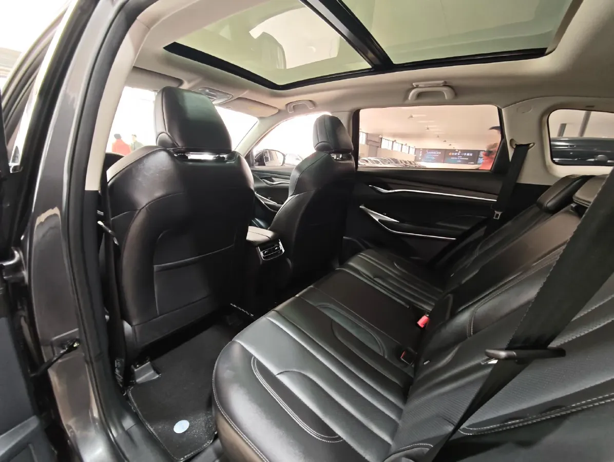 2021 ChangAn CS75 Plus 1.5T 178HP L4 6AT,autocango,china used car exporter,china ev exporter,chinese used car exporter,chinese used ev exporter