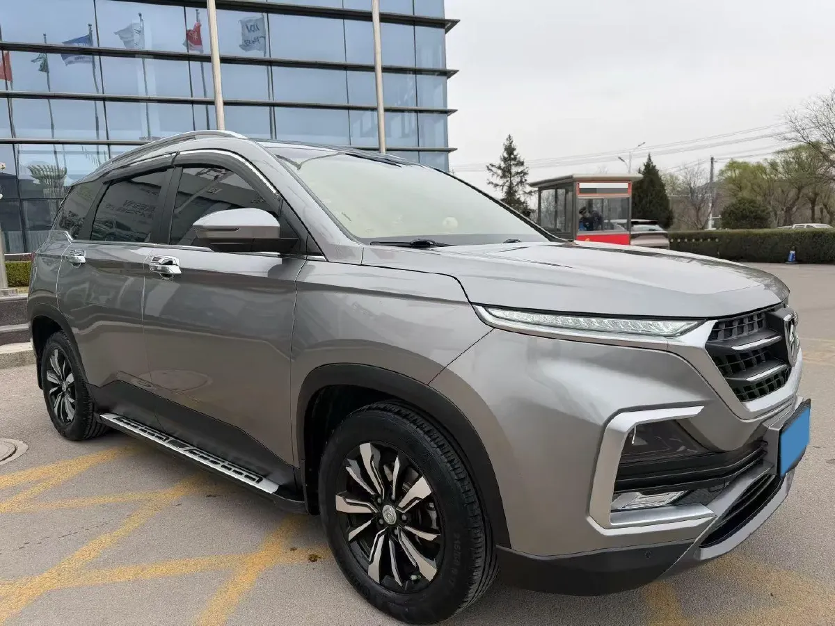 2018 BaoJun 530 1.5T 150HP L4 6MT,autocango,china used car exporter,china ev exporter,chinese used car exporter,chinese used ev exporter