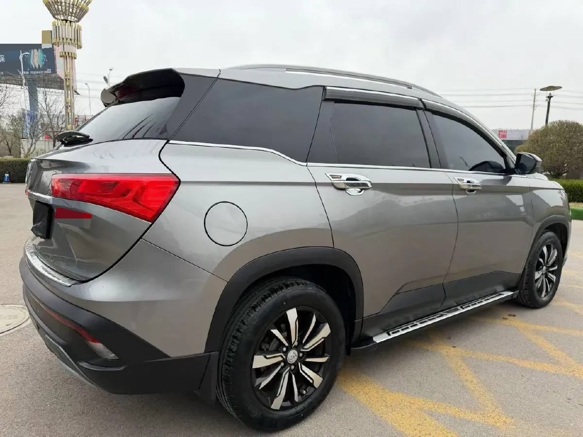 2018 BaoJun 530 1.5T 150HP L4 6MT,autocango,china used car exporter,china ev exporter,chinese used car exporter,chinese used ev exporter