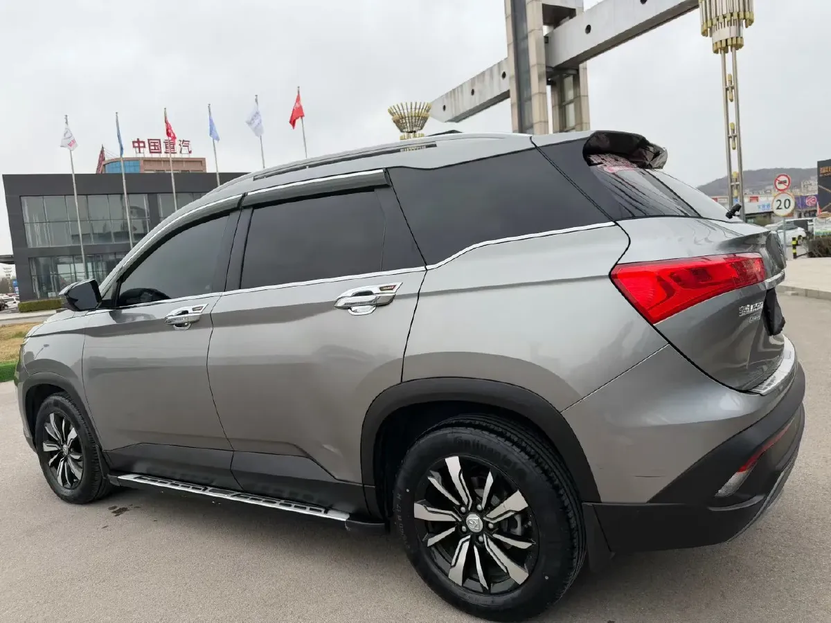 2018 BaoJun 530 1.5T 150HP L4 6MT,autocango,china used car exporter,china ev exporter,chinese used car exporter,chinese used ev exporter