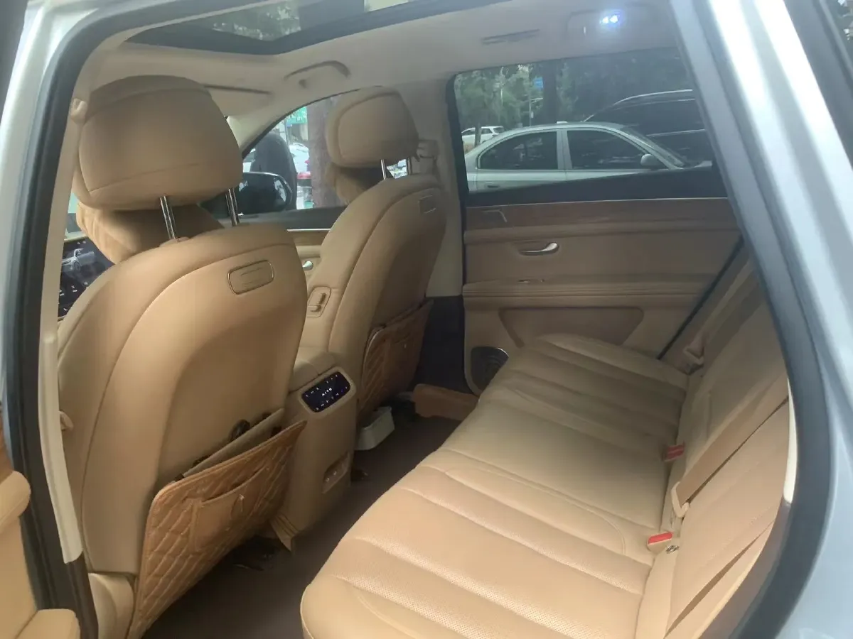 2024 AITO AITO M7 1.5T 152HP L4 REEV 40KWH,autocango,china used car exporter,china ev exporter,chinese used car exporter,chinese used ev exporter