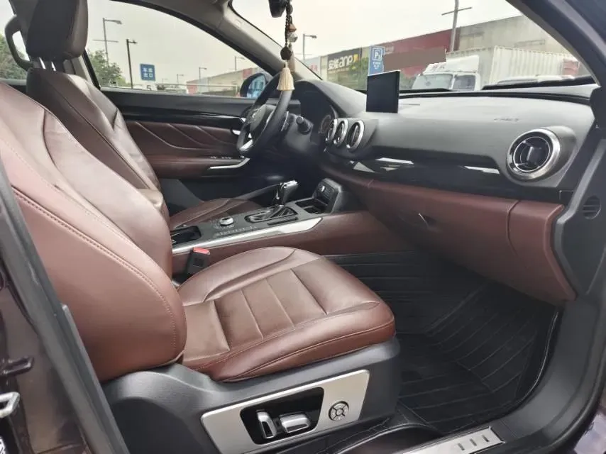 2017 WEY VV7 2.0T 234HP L4 7DCT,autocango,china used car exporter,china ev exporter,chinese used car exporter,chinese used ev exporter