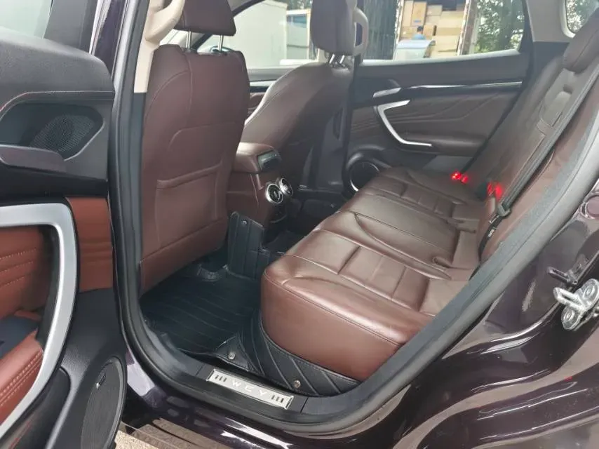 2017 WEY VV7 2.0T 234HP L4 7DCT,autocango,china used car exporter,china ev exporter,chinese used car exporter,chinese used ev exporter