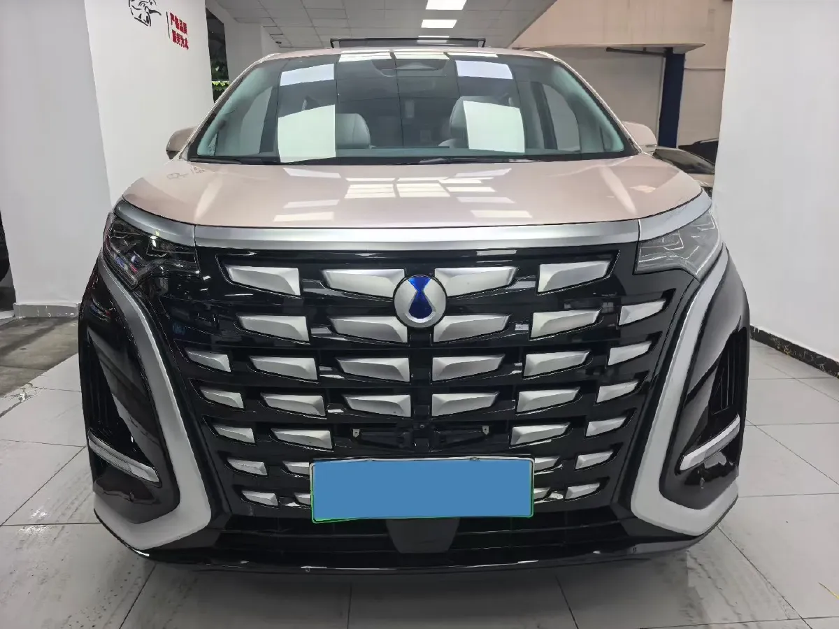 2022 BMW X2 2.0T 192HP L4 8AT,autocango,china used car exporter,china ev exporter,chinese used car exporter,chinese used ev exporter