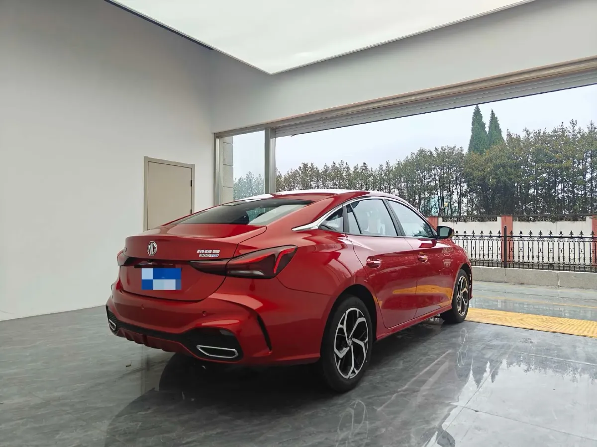 2025 MG 5 1.5T 181HP L4 7DCT,autocango,china used car exporter,china ev exporter,chinese used car exporter,chinese used ev exporter