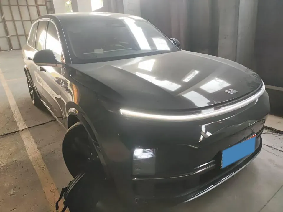 2023 Li L8 Range Extended 154HP REEV 40.9KWH,autocango,china used car exporter,china ev exporter,chinese used car exporter,chinese used ev exporter