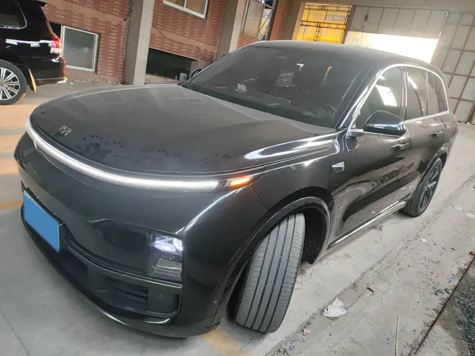 2023 Li L8 Range Extended 154HP REEV 40.9KWH,autocango,china used car exporter,china ev exporter,chinese used car exporter,chinese used ev exporter