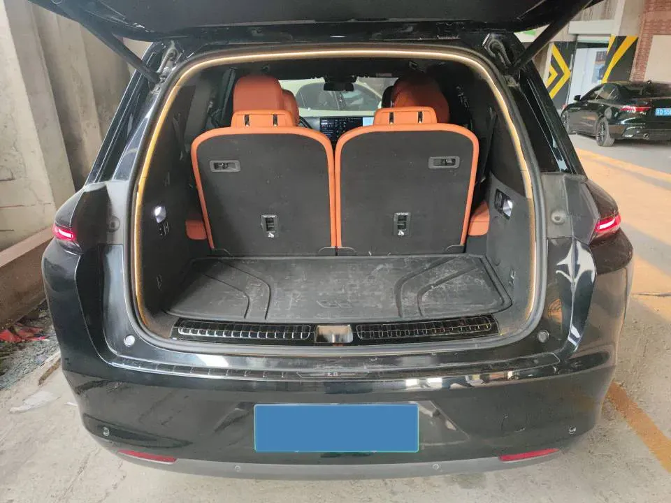 2023 Li L8 Range Extended 154HP REEV 40.9KWH,autocango,china used car exporter,china ev exporter,chinese used car exporter,chinese used ev exporter