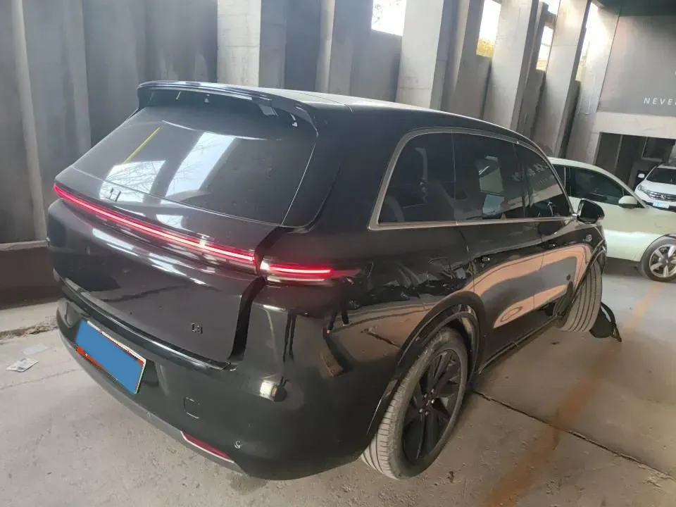 2023 Li L8 Range Extended 154HP REEV 40.9KWH,autocango,china used car exporter,china ev exporter,chinese used car exporter,chinese used ev exporter