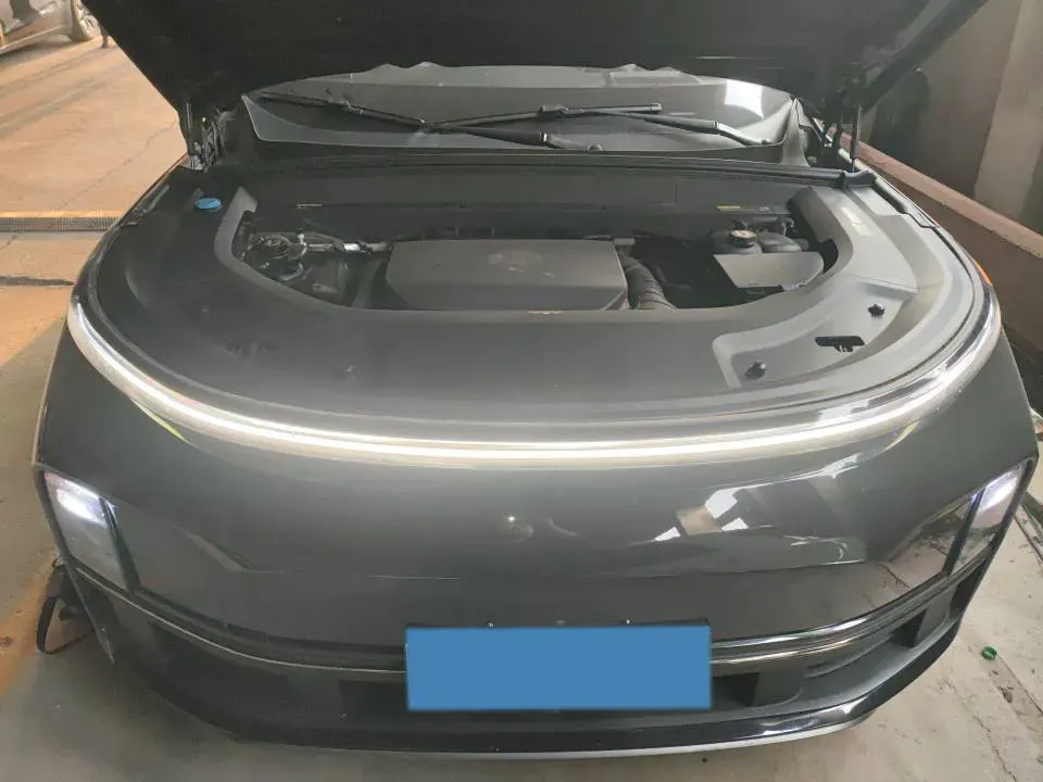 2023 Li L8 Range Extended 154HP REEV 40.9KWH,autocango,china used car exporter,china ev exporter,chinese used car exporter,chinese used ev exporter