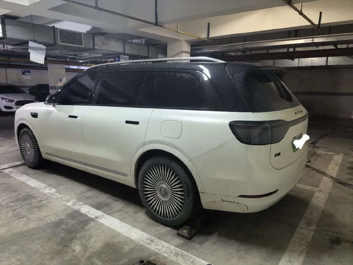 2024 AITO AITO M9 1.5T 152HP L4 REEV 42KWH,autocango,china used car exporter,china ev exporter,chinese used car exporter,chinese used ev exporter