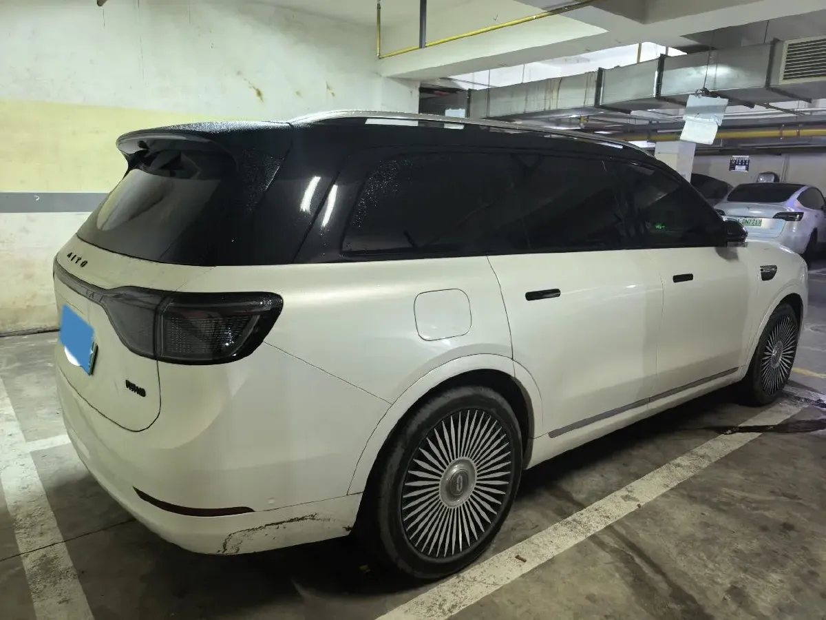 2024 AITO AITO M9 1.5T 152HP L4 REEV 42KWH,autocango,china used car exporter,china ev exporter,chinese used car exporter,chinese used ev exporter