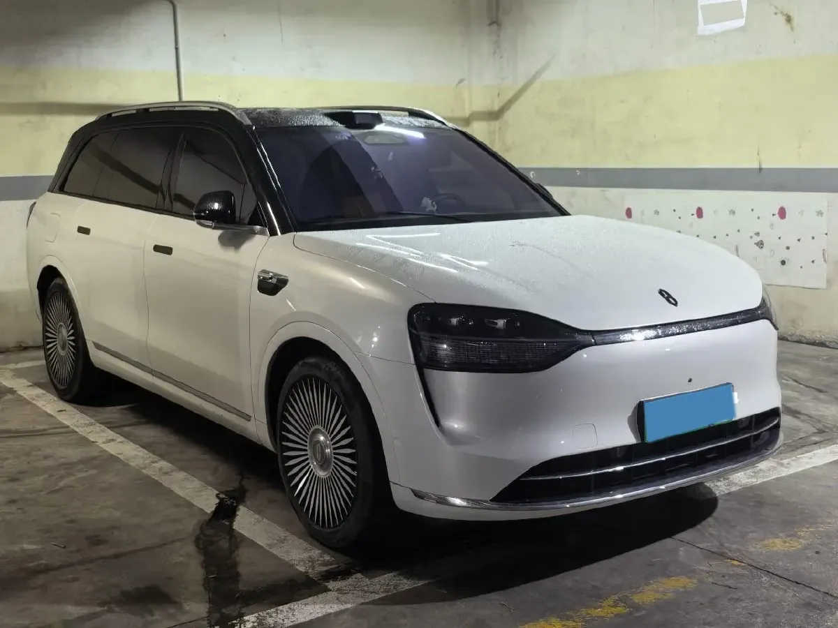 2024 AITO AITO M9 1.5T 152HP L4 REEV 42KWH,autocango,china used car exporter,china ev exporter,chinese used car exporter,chinese used ev exporter