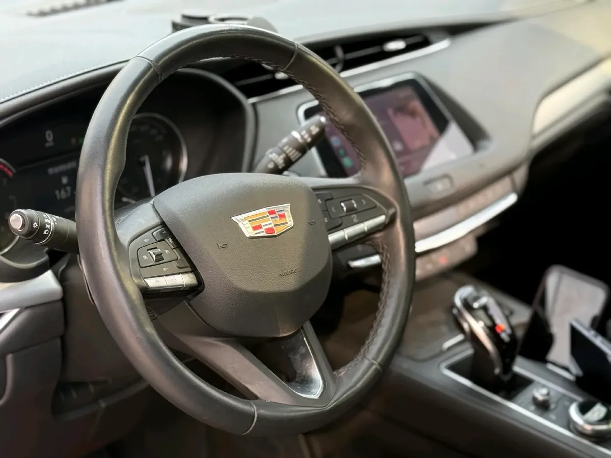 2021 Cadillac XT4 2.0T 237HP L4 9AT,autocango,china used car exporter,china ev exporter,chinese used car exporter,chinese used ev exporter