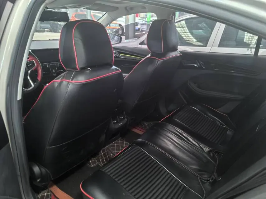 2021 Roewe i5 1.5L 120HP L4 CVT,autocango,china used car exporter,china ev exporter,chinese used car exporter,chinese used ev exporter