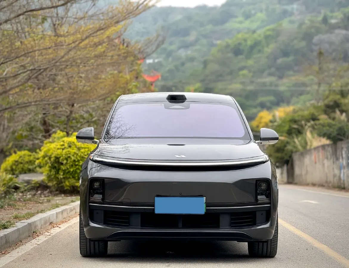 2022 Li L9 Range Extended 154HP REEV 42.6KWH,autocango,china used car exporter,china ev exporter,chinese used car exporter,chinese used ev exporter