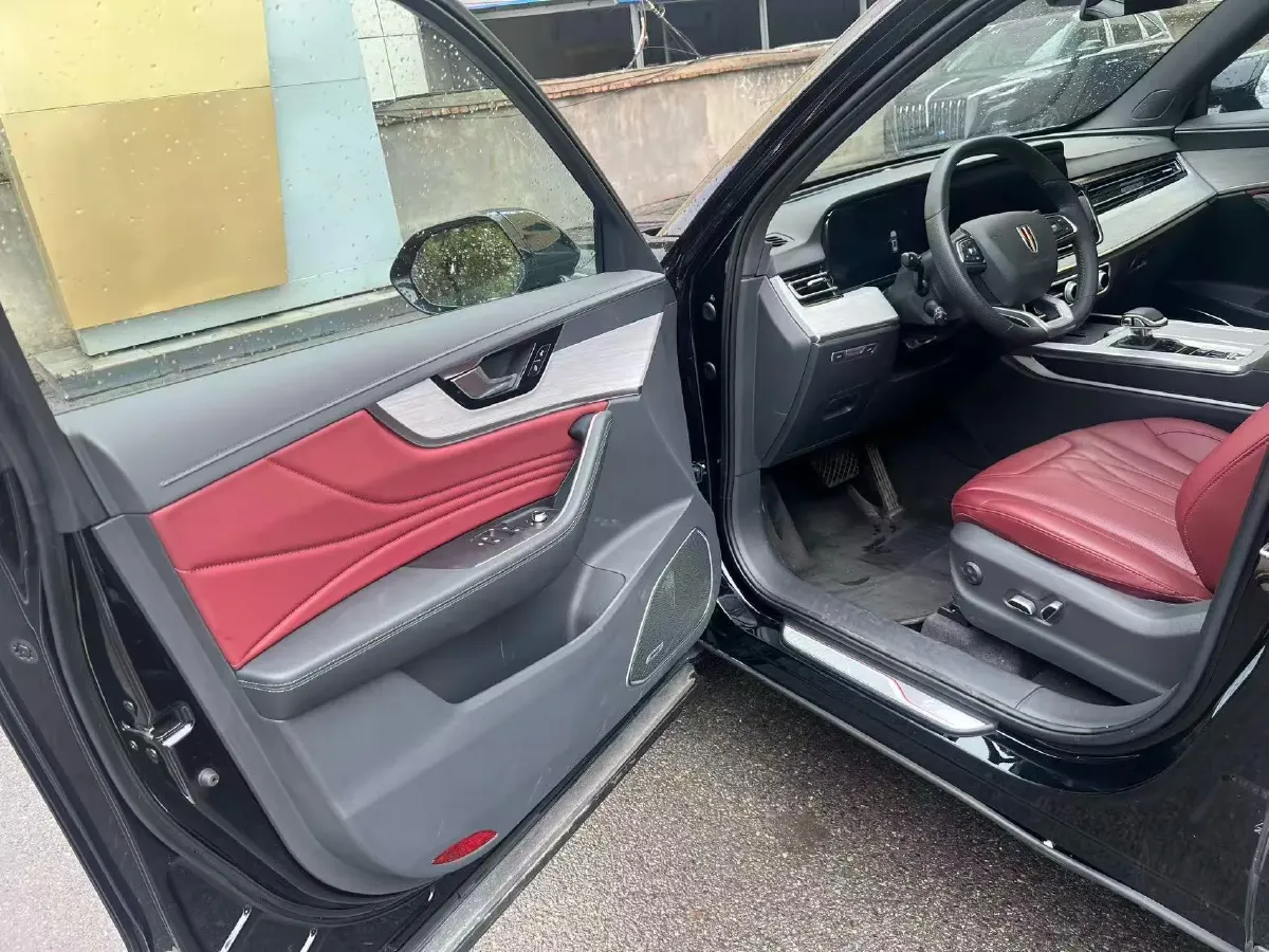 2025 HongQi HS5 2.0T 252HP L4 8AT,autocango,china used car exporter,china ev exporter,chinese used car exporter,chinese used ev exporter