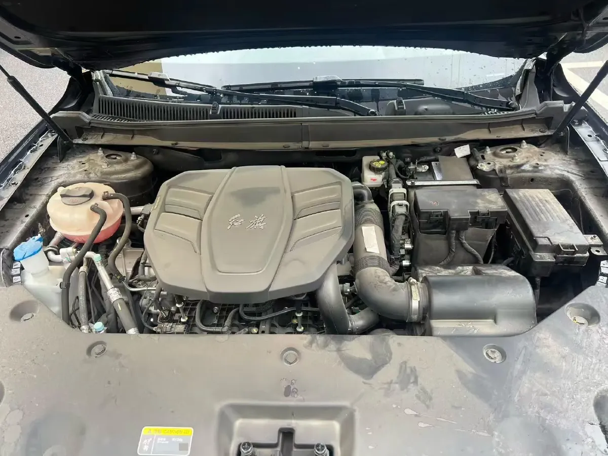 2025 HongQi HS5 2.0T 252HP L4 8AT,autocango,china used car exporter,china ev exporter,chinese used car exporter,chinese used ev exporter