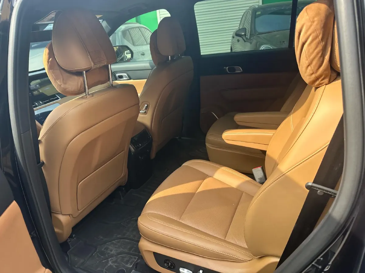 2021 Li ONE Range Extended 131HP REEV 40.5KWH,autocango,china used car exporter,china ev exporter,chinese used car exporter,chinese used ev exporter