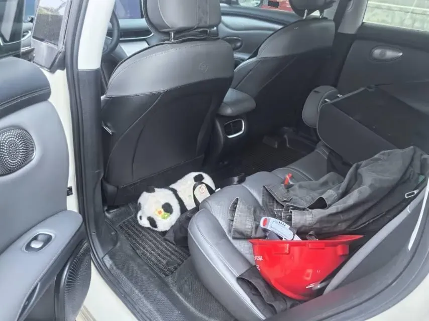 2025 IM LS6 BEV 75KWH,autocango,china used car exporter,china ev exporter,chinese used car exporter,chinese used ev exporter