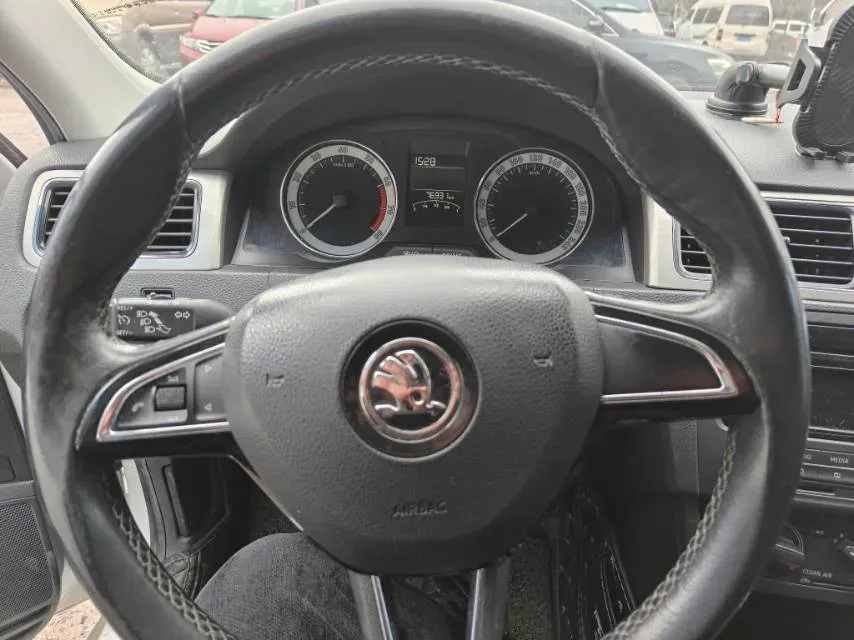 2019 SWM G01 1.5T 156HP L4 6AT,autocango,china used car exporter,china ev exporter,chinese used car exporter,chinese used ev exporter