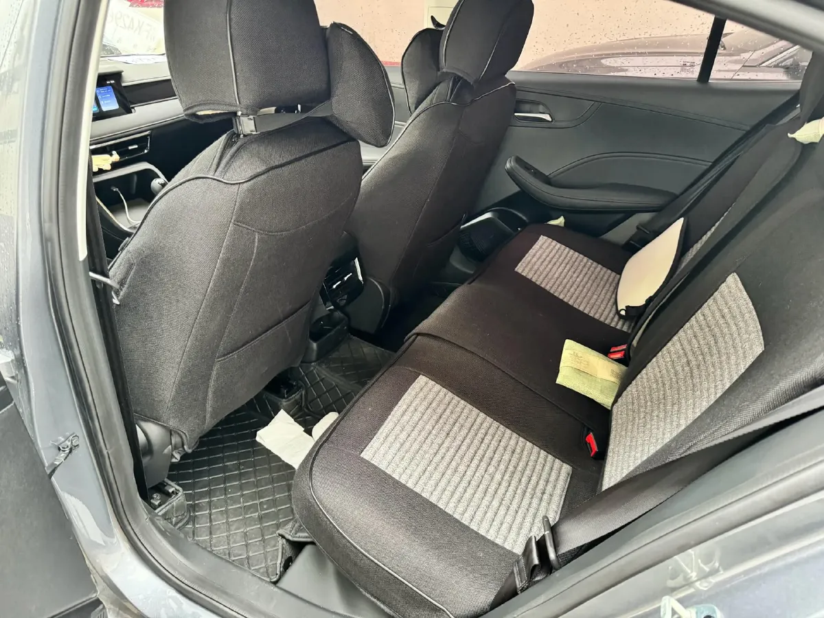 2023 Roewe i5 1.5L 129HP L4 5MT,autocango,china used car exporter,china ev exporter,chinese used car exporter,chinese used ev exporter