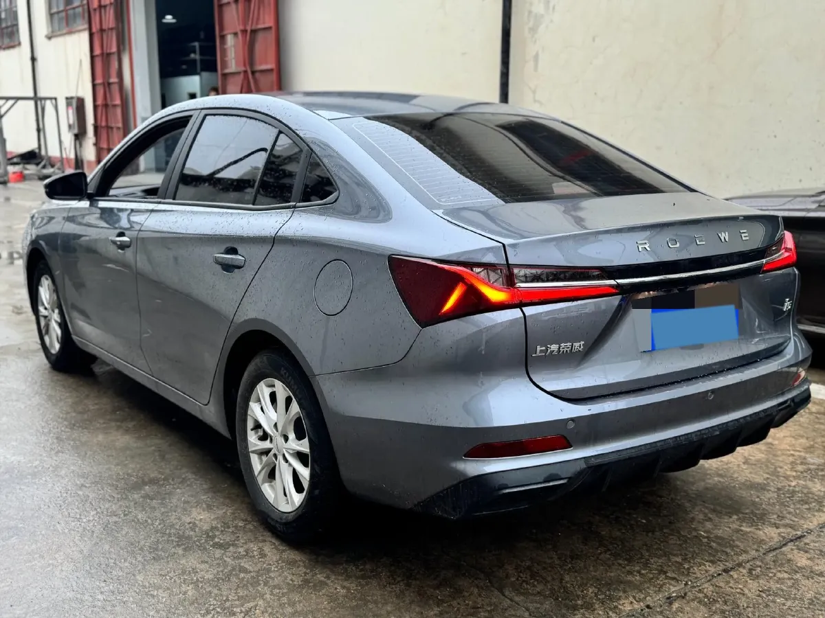 2023 Roewe i5 1.5L 129HP L4 5MT,autocango,china used car exporter,china ev exporter,chinese used car exporter,chinese used ev exporter