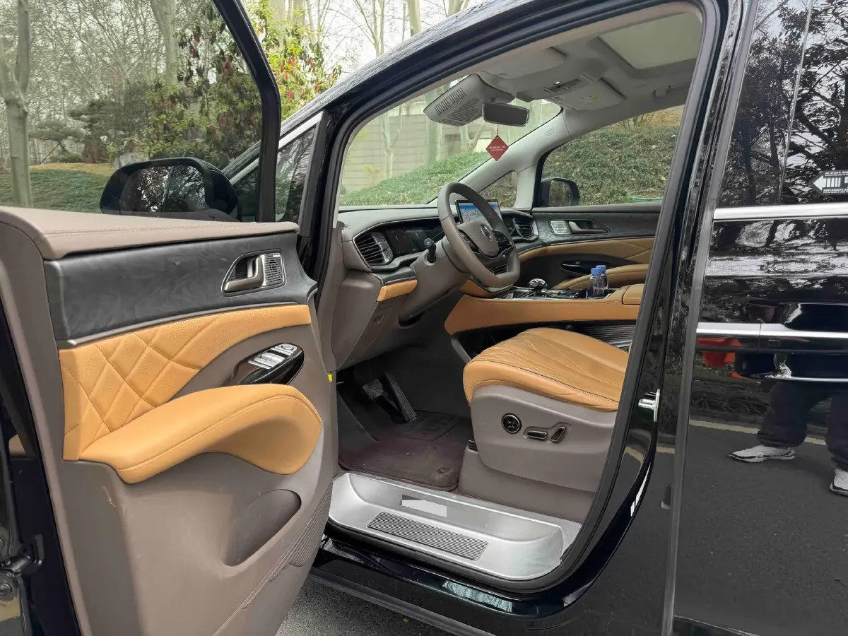 2024 Denza D9 1.5T 139HP L4 E-CVT PHEV 40KWH,autocango,china used car exporter,china ev exporter,chinese used car exporter,chinese used ev exporter