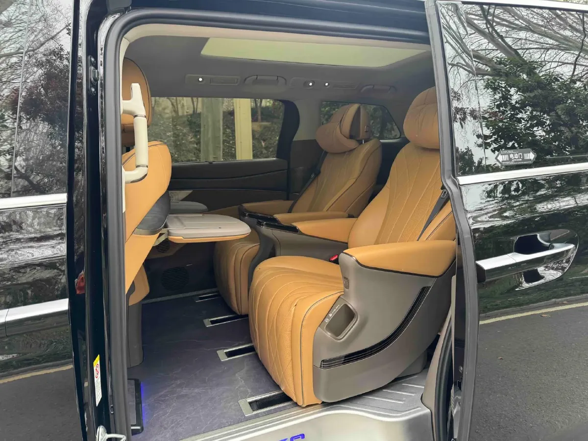 2024 Denza D9 1.5T 139HP L4 E-CVT PHEV 40KWH,autocango,china used car exporter,china ev exporter,chinese used car exporter,chinese used ev exporter