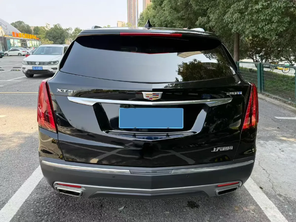 2022 Cadillac XT5 2.0T 237HP L4 9AT,autocango,china used car exporter,china ev exporter,chinese used car exporter,chinese used ev exporter