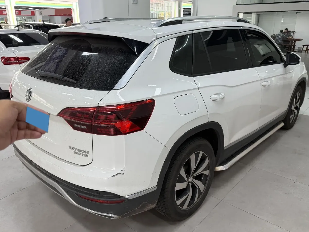 2019 Jeep Cherokee 2.0T 234HP L4 9AT,autocango,china used car exporter,china ev exporter,chinese used car exporter,chinese used ev exporter