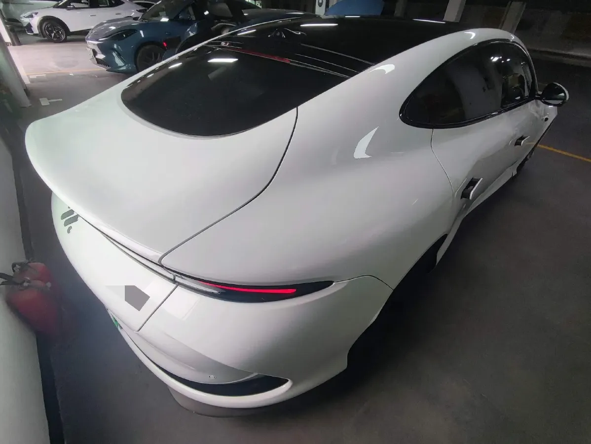 2024 IM L6 BEV 75KWH,autocango,china used car exporter,china ev exporter,chinese used car exporter,chinese used ev exporter