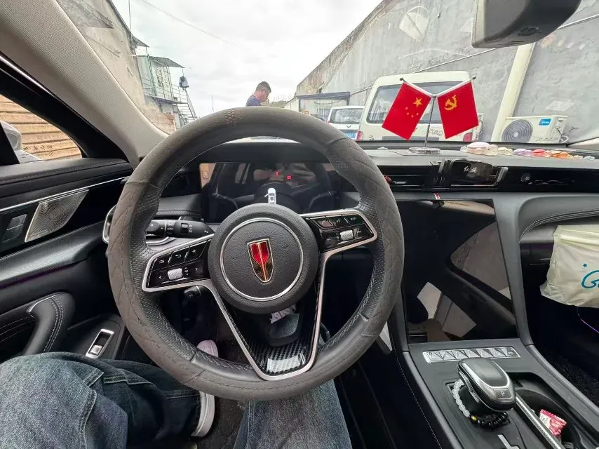 2025 HongQi H5 1.5T 169HP L4 1DHT Hybrid,autocango,china used car exporter,china ev exporter,chinese used car exporter,chinese used ev exporter