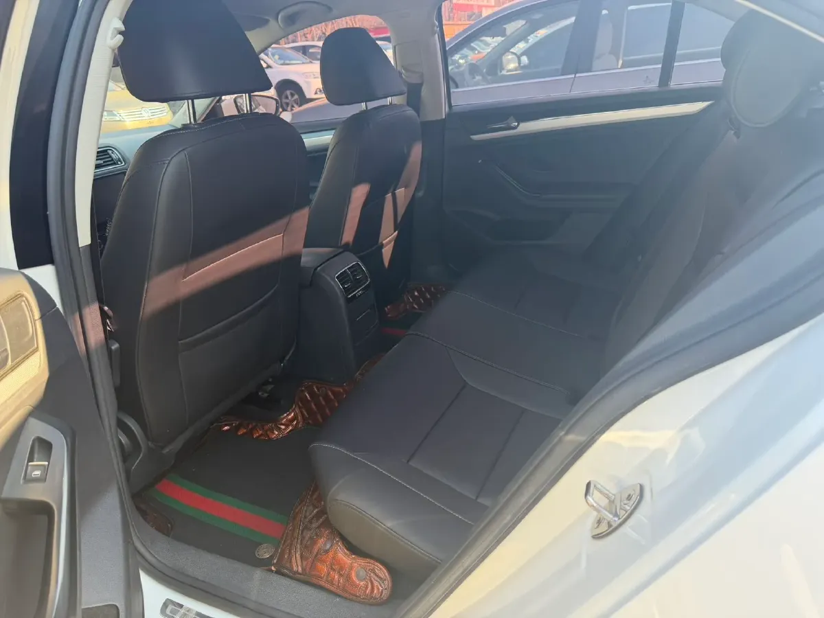 2018 KingLong KaiTe 2.3T 110HP L4 5MT,autocango,china used car exporter,china ev exporter,chinese used car exporter,chinese used ev exporter