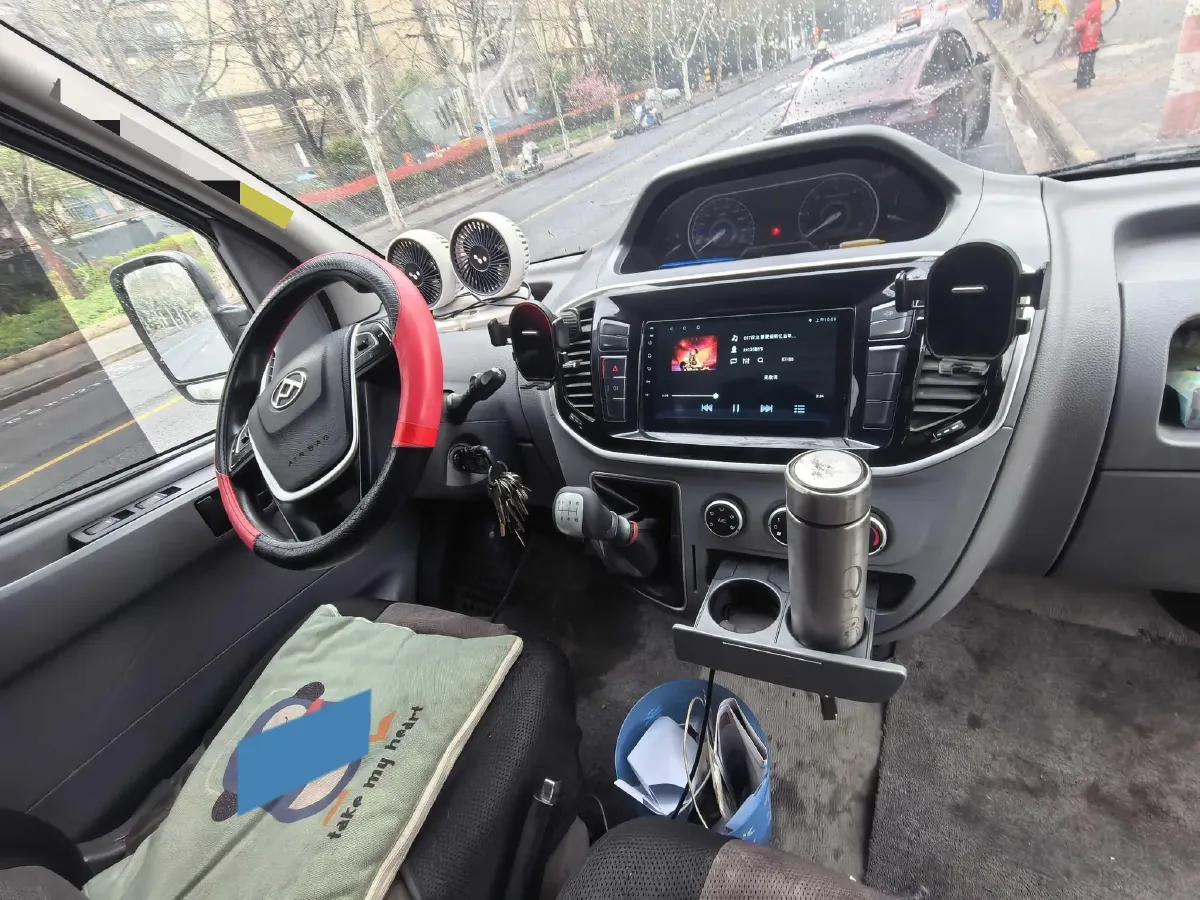 2021 MAXUS XinTu V80 2.0T 127HP L4 6MT,autocango,china used car exporter,china ev exporter,chinese used car exporter,chinese used ev exporter