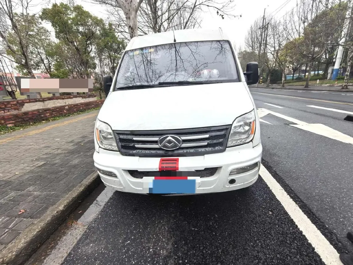 2021 MAXUS XinTu V80 2.0T 127HP L4 6MT,autocango,china used car exporter,china ev exporter,chinese used car exporter,chinese used ev exporter