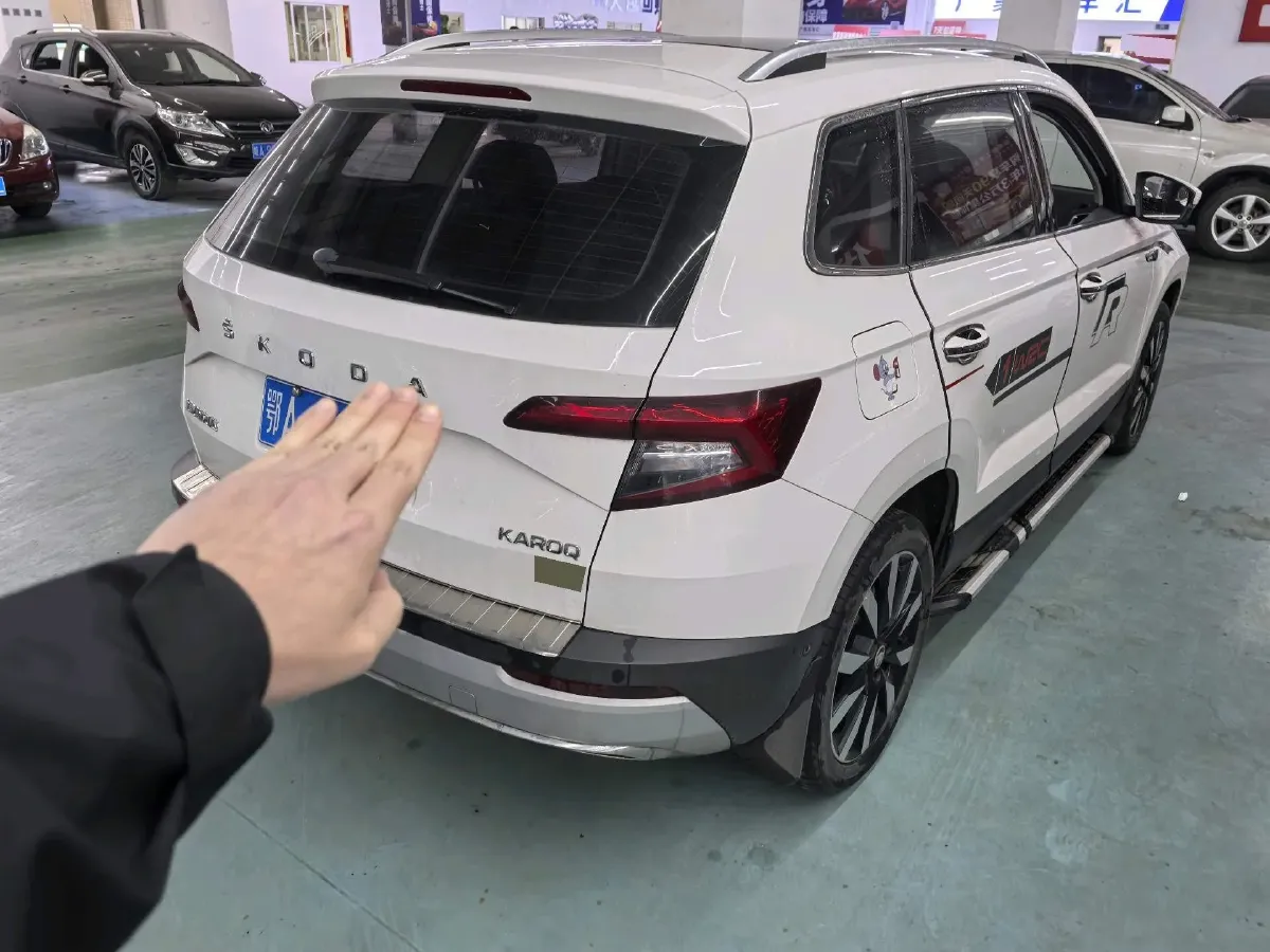 2021 Skoda Karoq 1.4T 150HP L4 7DCT,autocango,china used car exporter,china ev exporter,chinese used car exporter,chinese used ev exporter