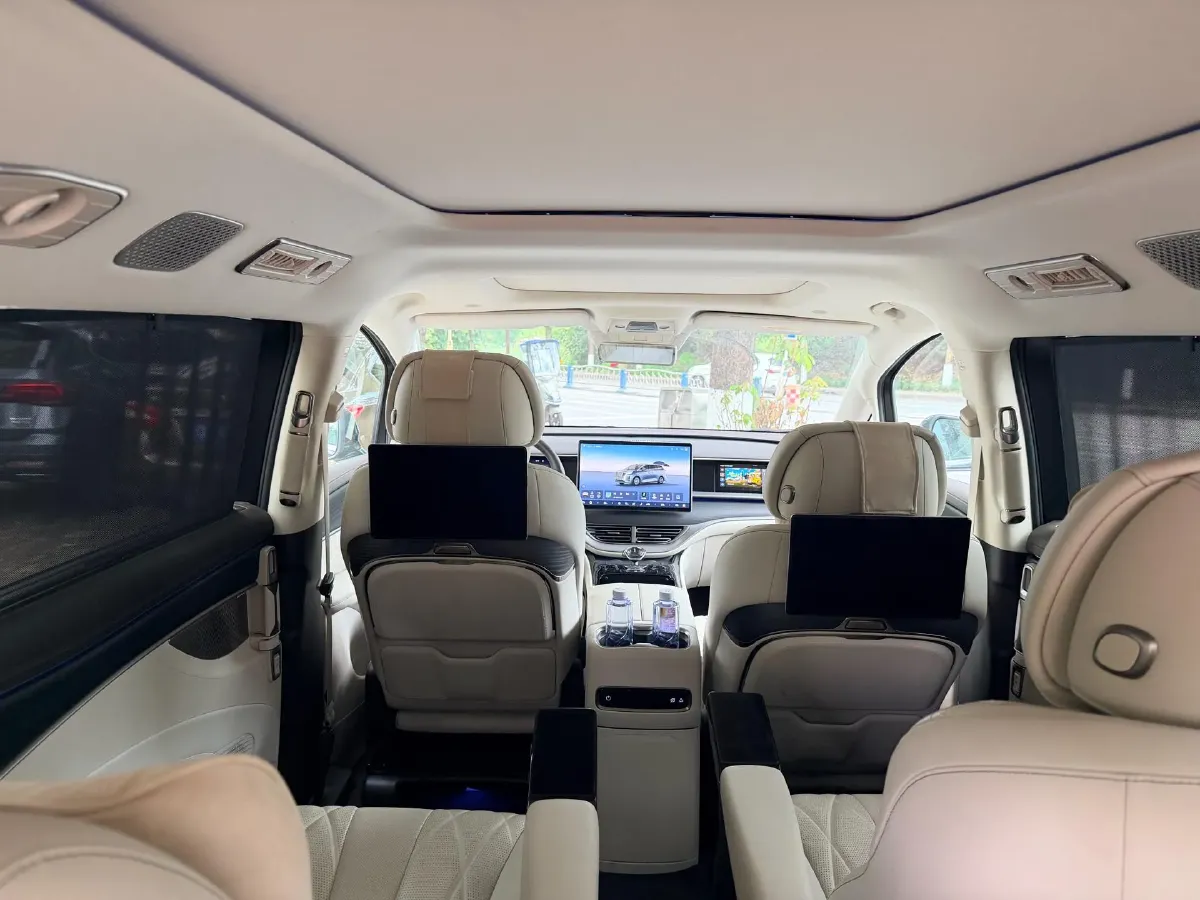 2025 Denza D9 1.5T 156HP L4 E-CVT PHEV 40KWH,autocango,china used car exporter,china ev exporter,chinese used car exporter,chinese used ev exporter