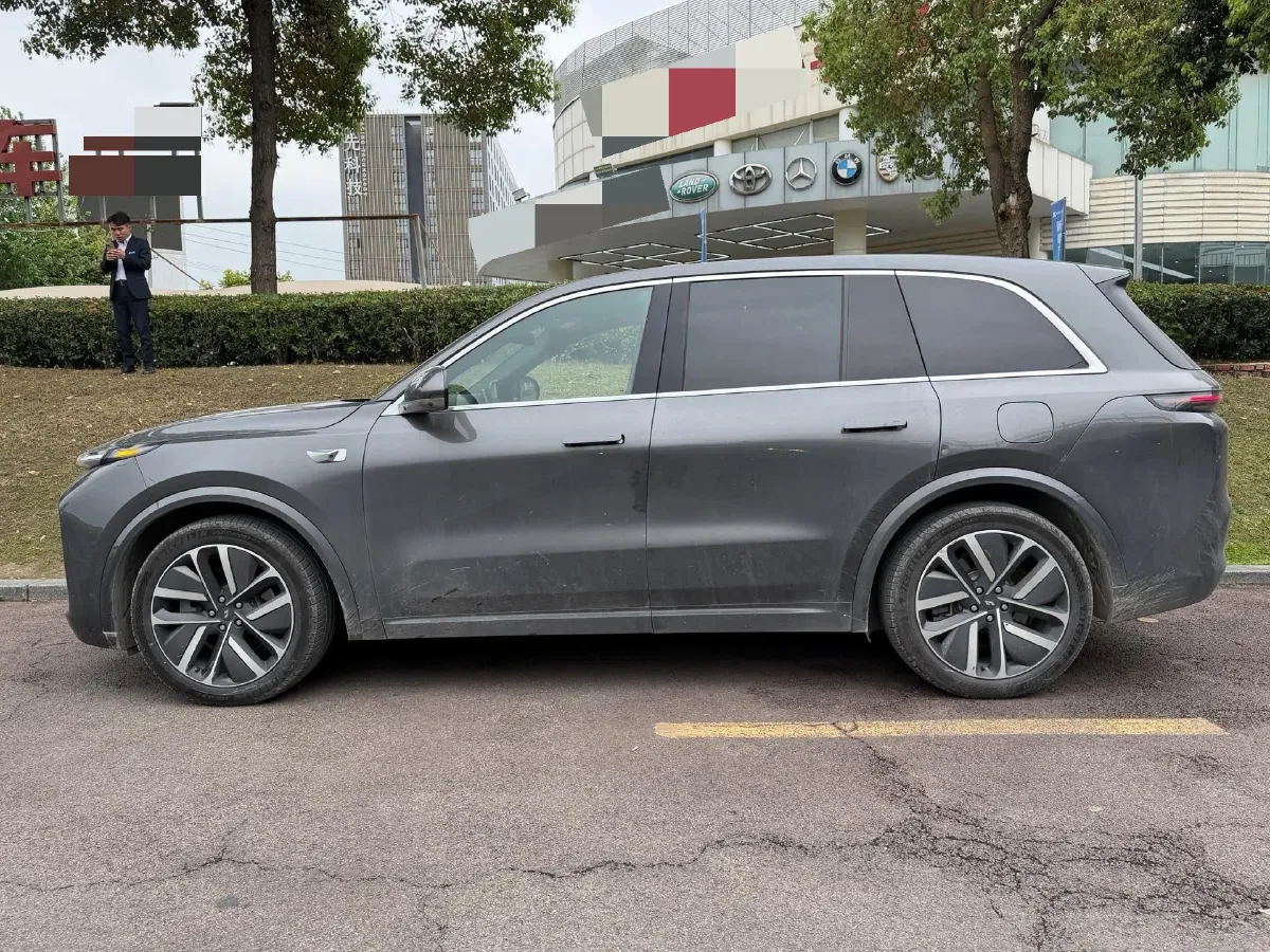 2023 Li L8 Range Extended 154HP REEV 40.9KWH,autocango,china used car exporter,china ev exporter,chinese used car exporter,chinese used ev exporter