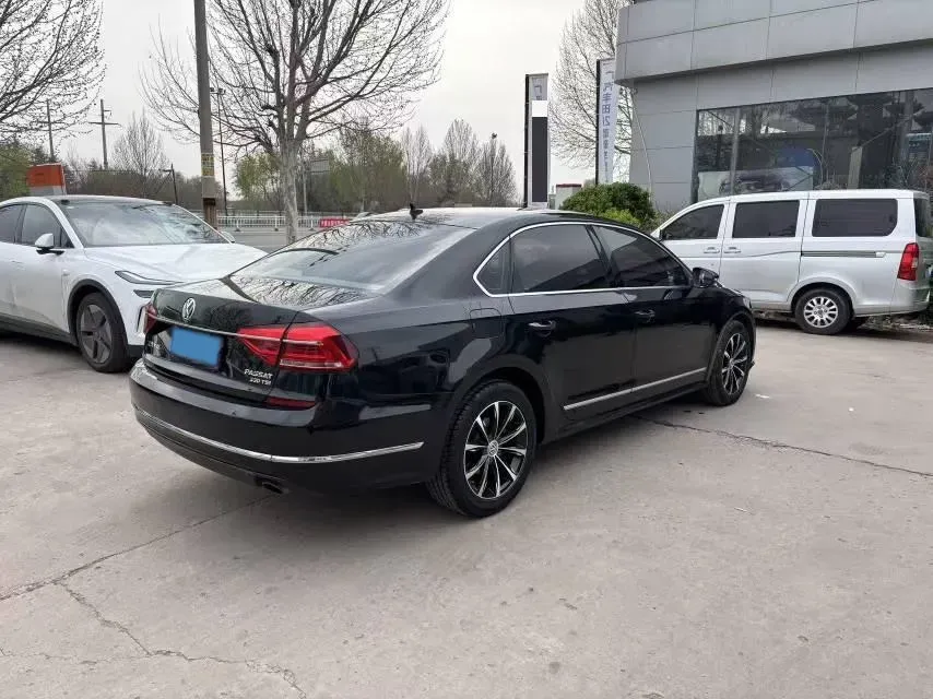 2017 Volkswagen Passat 1.8T 180HP L4 7DCT,autocango,china used car exporter,china ev exporter,chinese used car exporter,chinese used ev exporter