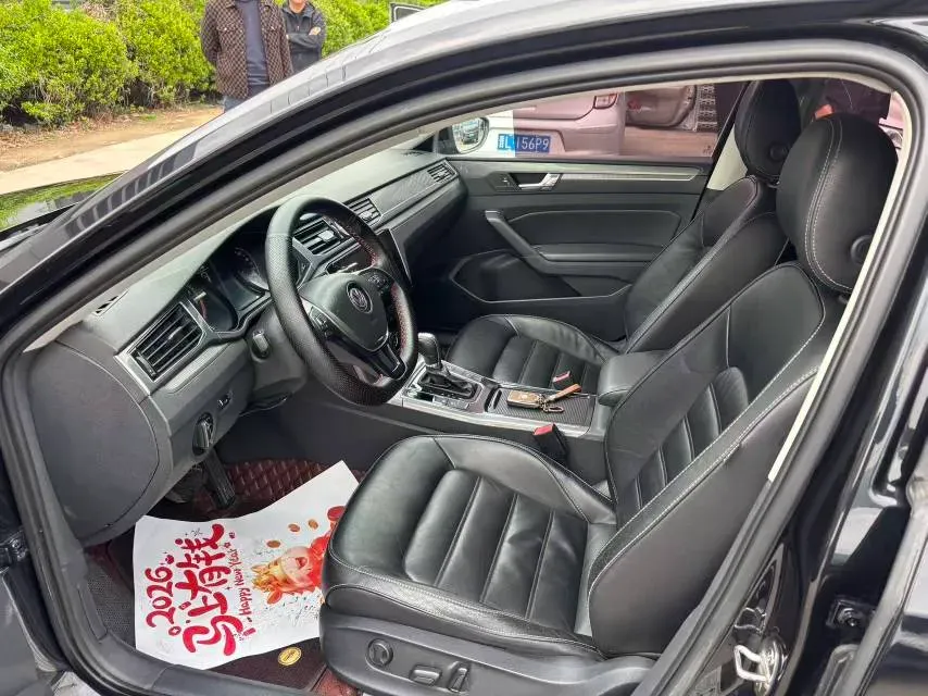 2017 Volkswagen Passat 1.8T 180HP L4 7DCT,autocango,china used car exporter,china ev exporter,chinese used car exporter,chinese used ev exporter