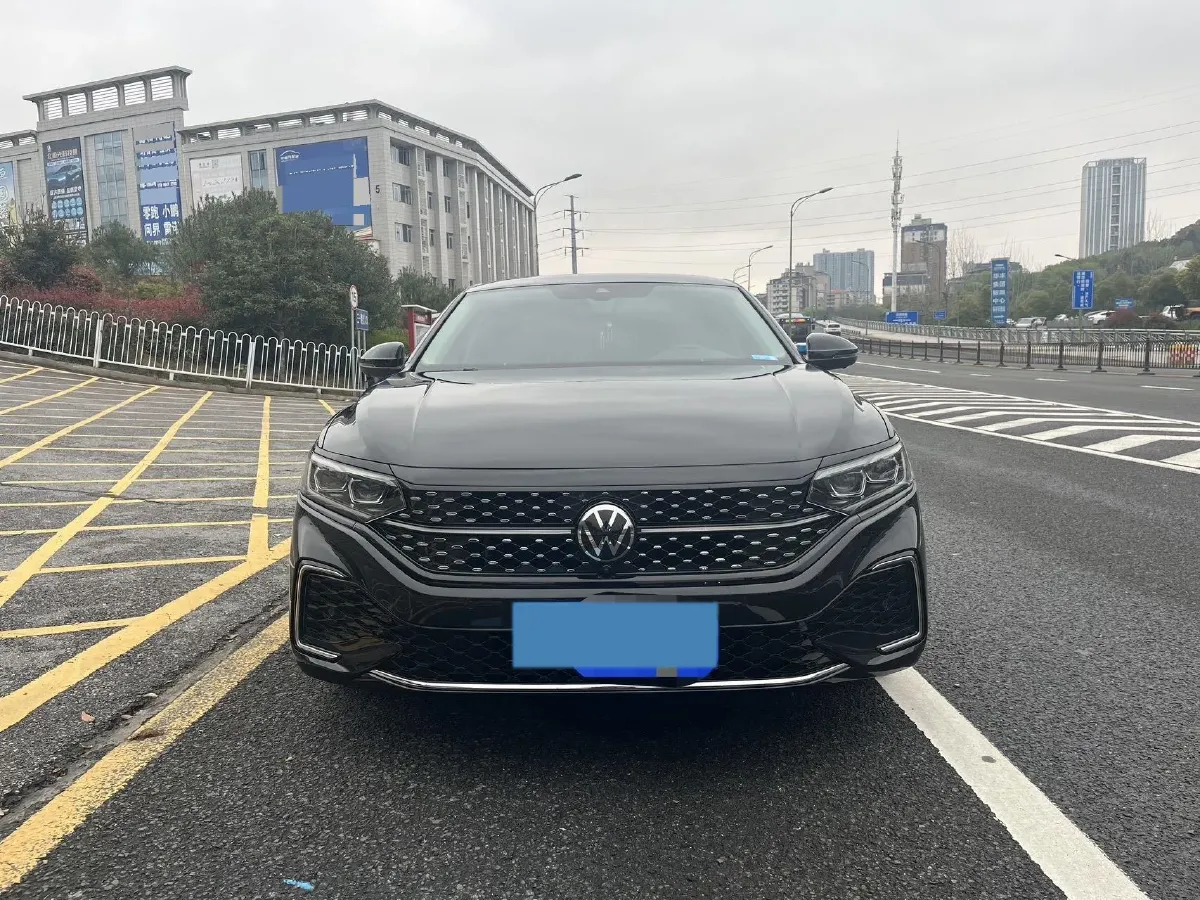 2023 Volkswagen Passat 2.0T 186HP L4 7DCT,autocango,china used car exporter,china ev exporter,chinese used car exporter,chinese used ev exporter