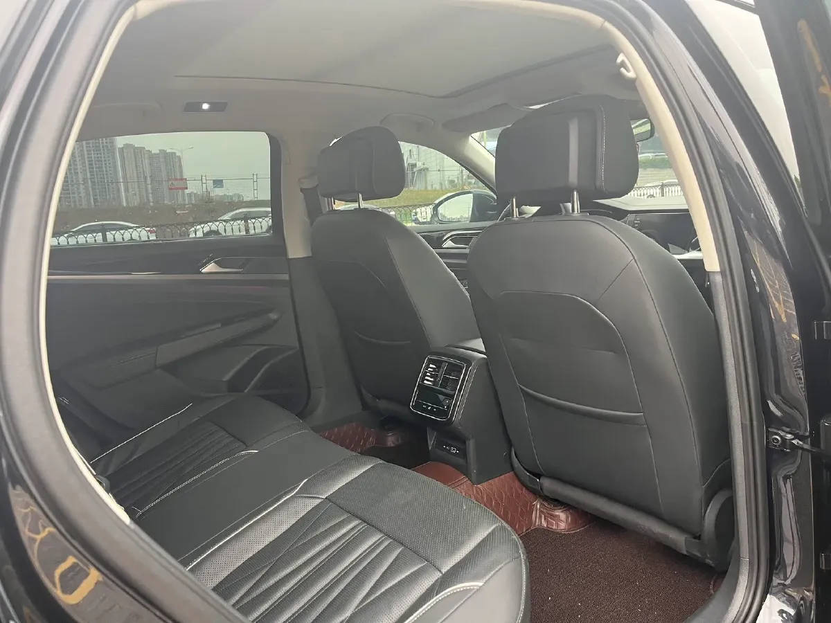 2023 Volkswagen Passat 2.0T 186HP L4 7DCT,autocango,china used car exporter,china ev exporter,chinese used car exporter,chinese used ev exporter