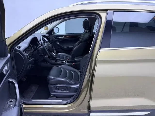 2017 Skoda Kodiak 2.0T 220HP L4 7DCT,autocango,china used car exporter,china ev exporter,chinese used car exporter,chinese used ev exporter