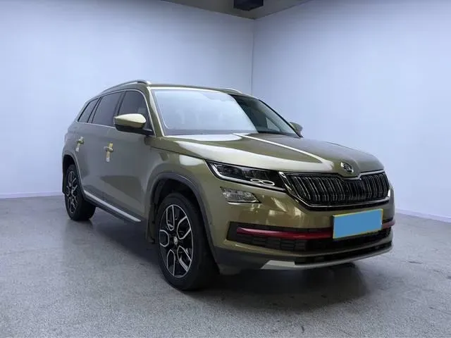 2017 Skoda Kodiak 2.0T 220HP L4 7DCT,autocango,china used car exporter,china ev exporter,chinese used car exporter,chinese used ev exporter