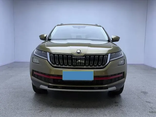 2017 Skoda Kodiak 2.0T 220HP L4 7DCT,autocango,china used car exporter,china ev exporter,chinese used car exporter,chinese used ev exporter