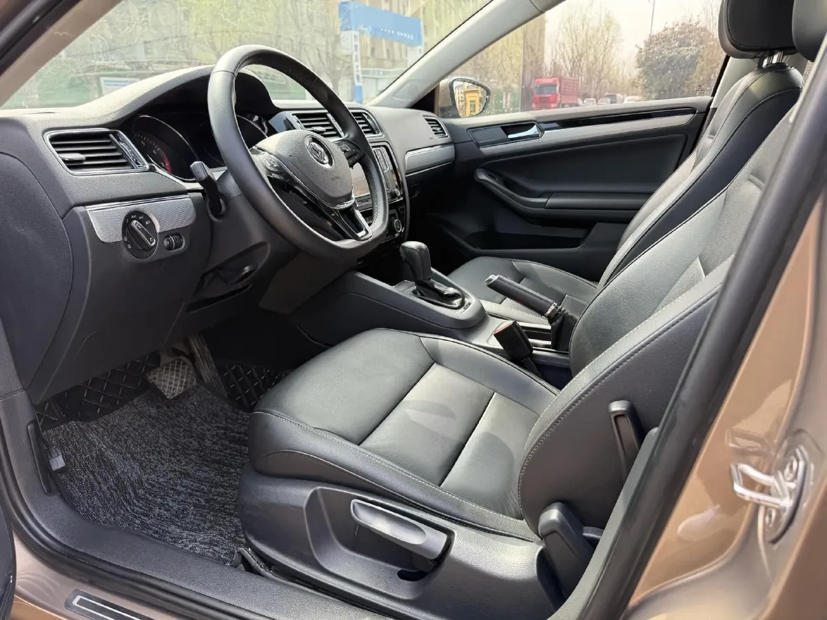 2018 Volkswagen Bora 1.4T 131HP L4 7DCT,autocango,china used car exporter,china ev exporter,chinese used car exporter,chinese used ev exporter