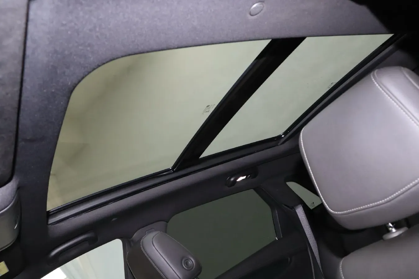 2021 Cadillac XT5 2.0T 237HP L4 9AT,autocango,china used car exporter,china ev exporter,chinese used car exporter,chinese used ev exporter