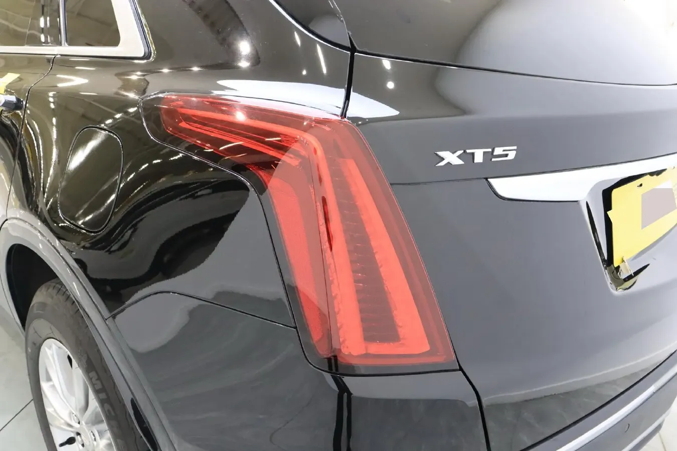 2021 Cadillac XT5 2.0T 237HP L4 9AT,autocango,china used car exporter,china ev exporter,chinese used car exporter,chinese used ev exporter